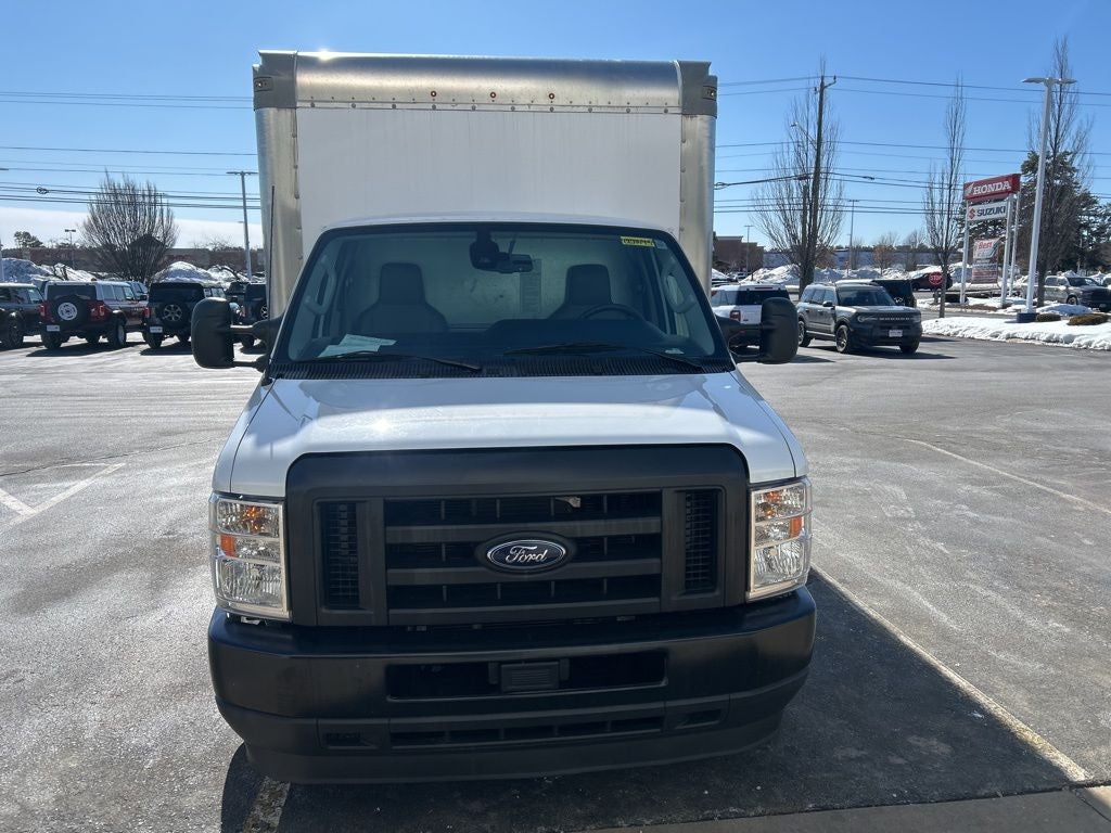 2024 Ford E-350SD Base Cutaway