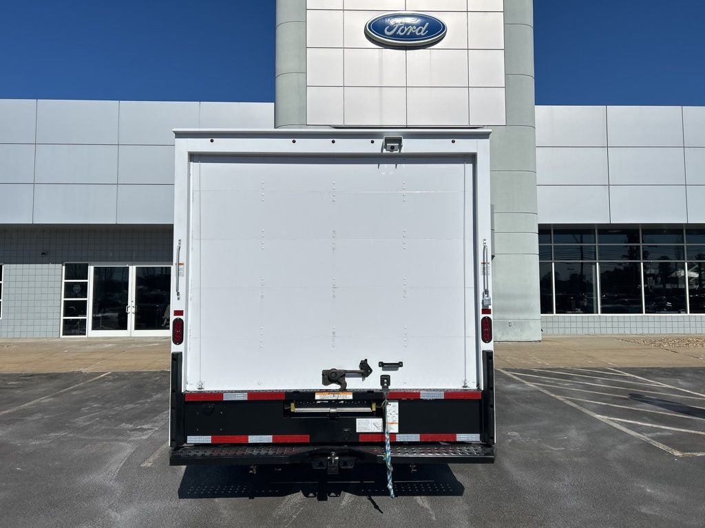 2024 Ford E-350SD Base Cutaway