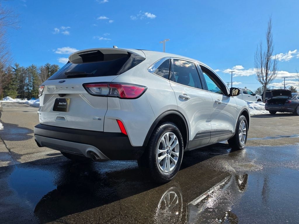 2020 Ford Escape SE