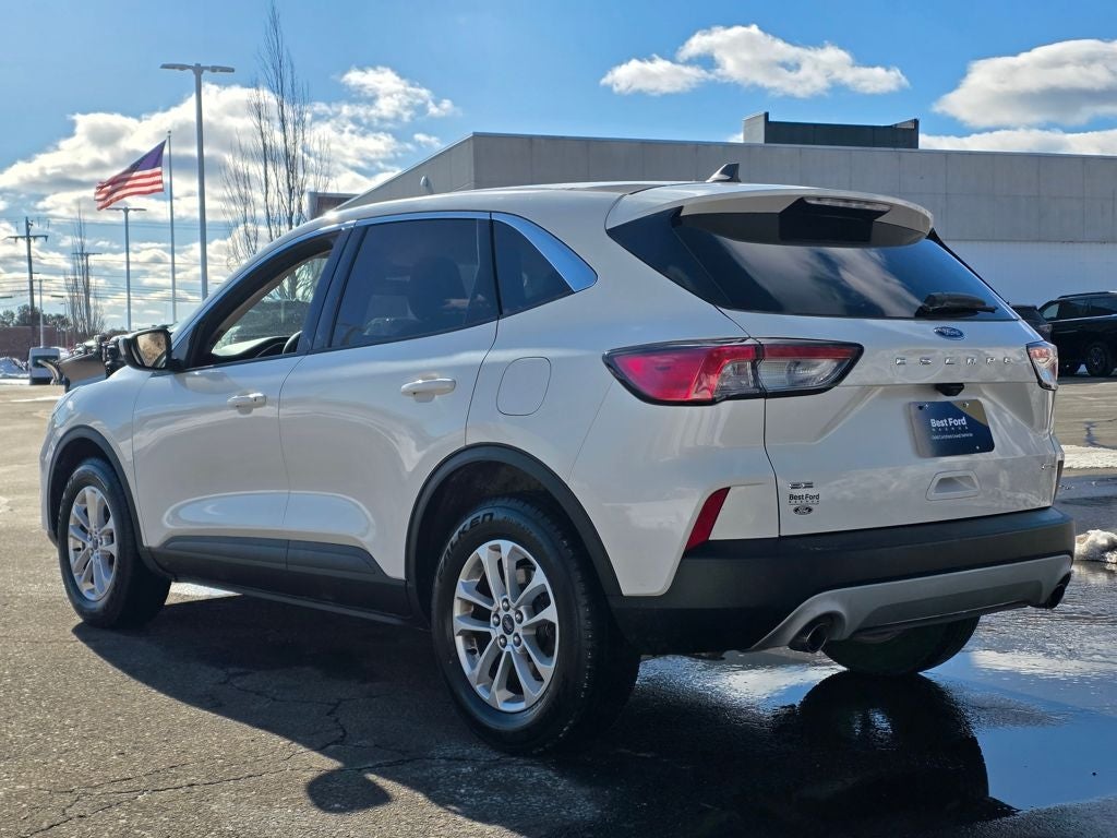 2020 Ford Escape SE