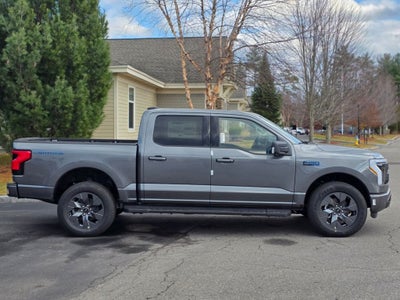 2025 Ford F-150 Lightning Flash