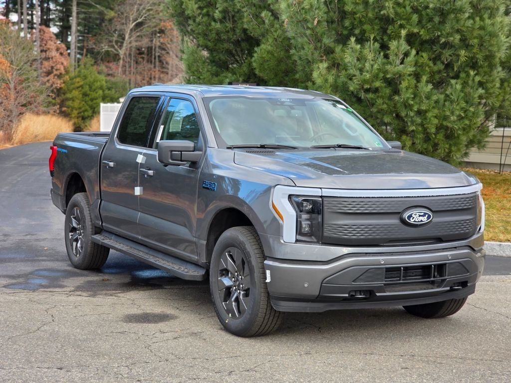 2025 Ford F-150 Lightning Flash