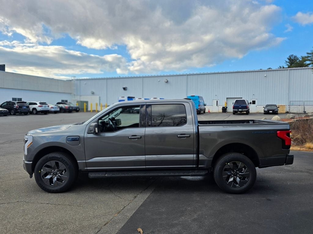 2025 Ford F-150 Lightning Flash