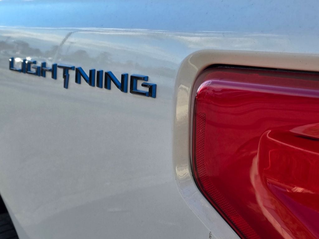 2025 Ford F-150 Lightning Flash