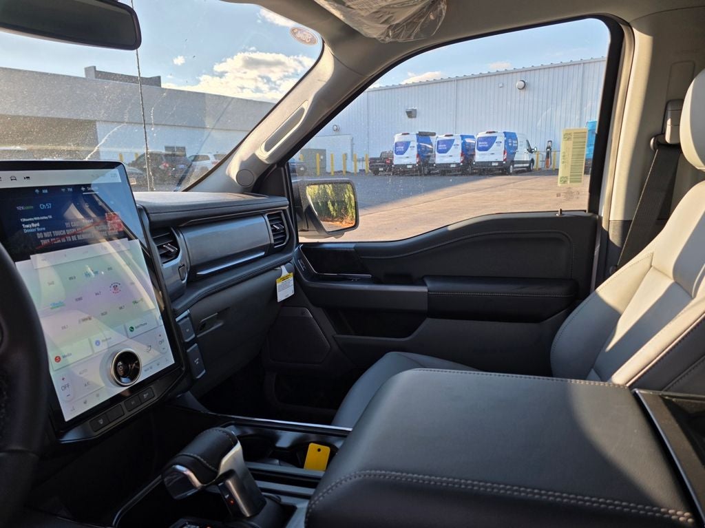 2025 Ford F-150 Lightning Flash