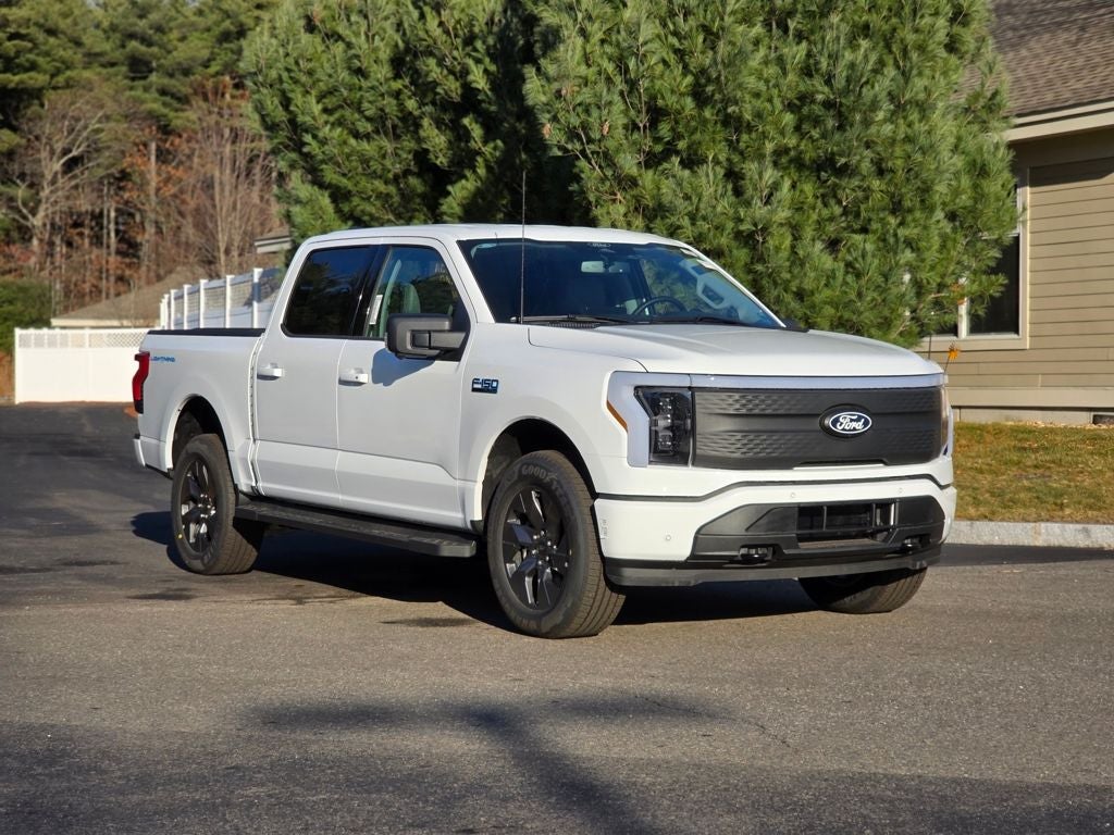 2025 Ford F-150 Lightning Flash