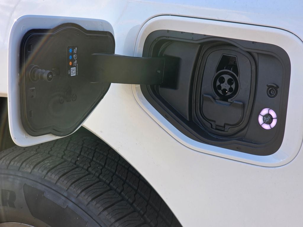 2025 Ford F-150 Lightning Flash