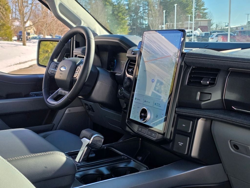 2025 Ford F-150 Lightning Flash