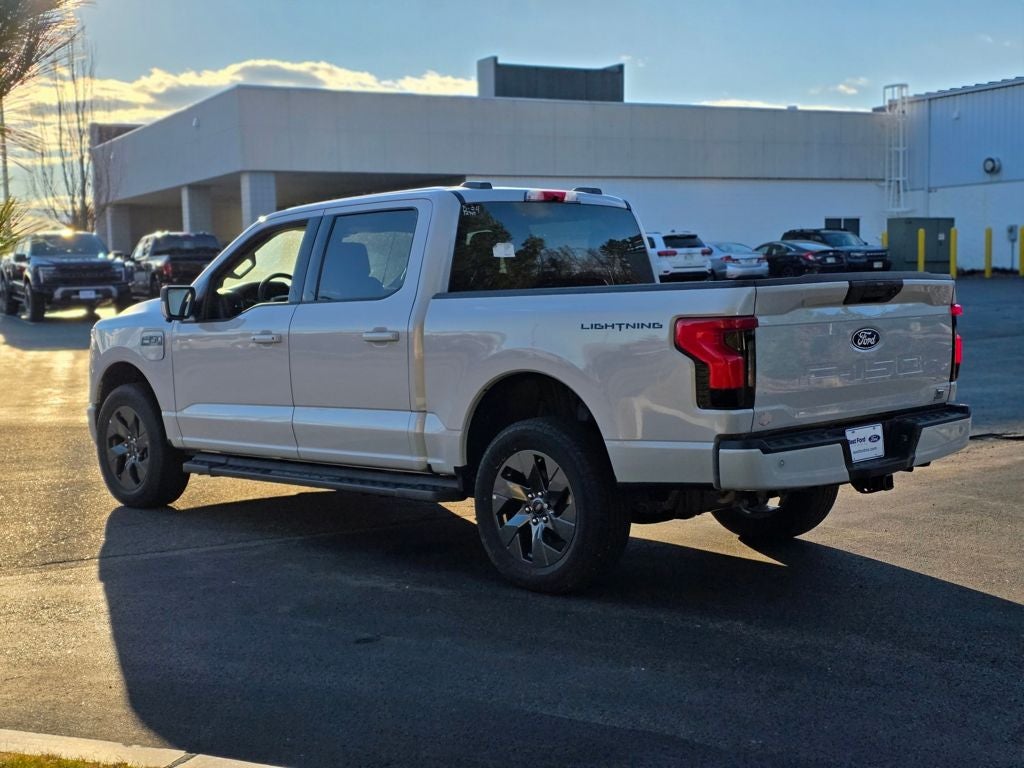 2025 Ford F-150 Lightning Flash