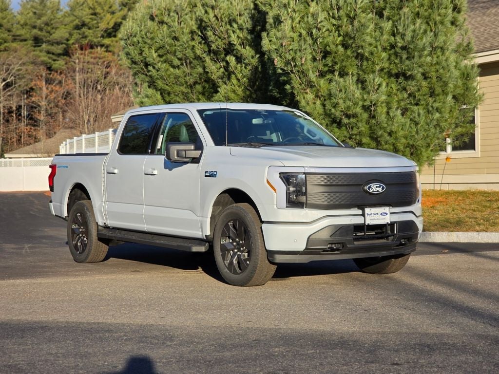 2025 Ford F-150 Lightning Flash