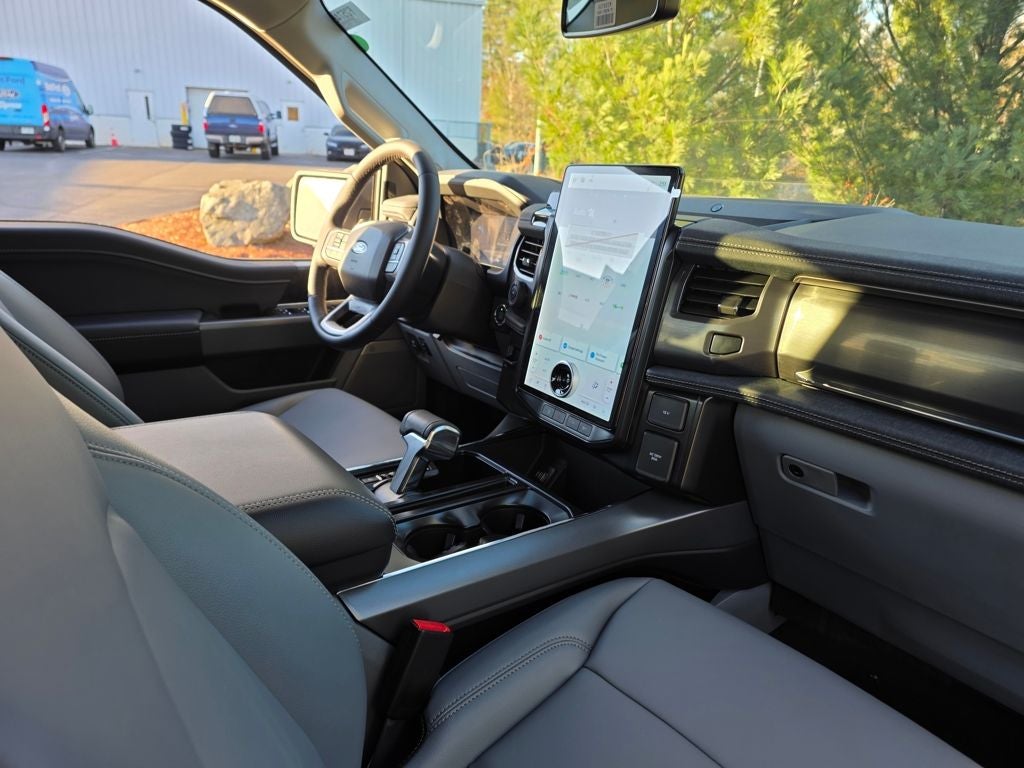 2025 Ford F-150 Lightning Flash