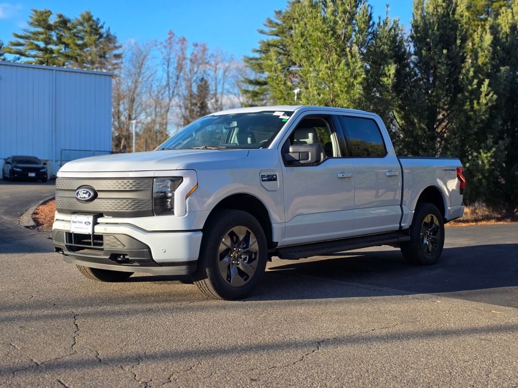 2025 Ford F-150 Lightning Flash