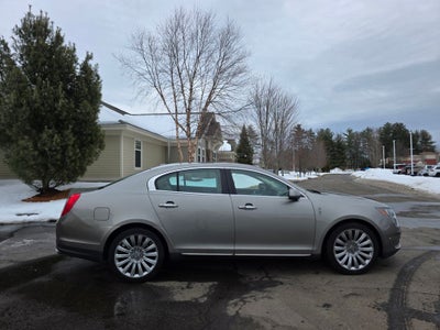 2016 Lincoln MKS Base