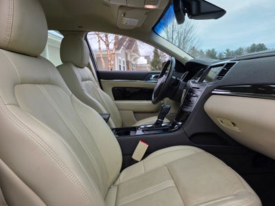 2016 Lincoln MKS Base