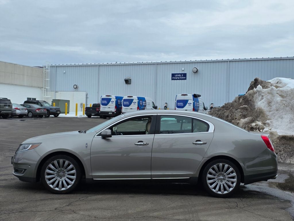 2016 Lincoln MKS Base