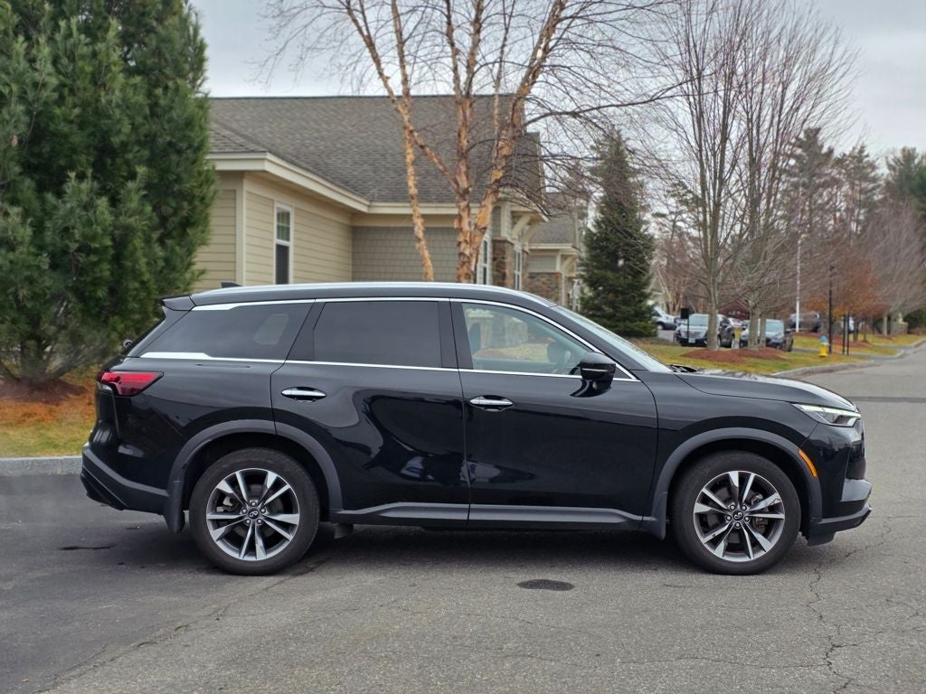 2023 INFINITI QX60 LUXE