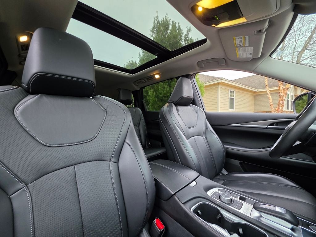 2023 INFINITI QX60 LUXE